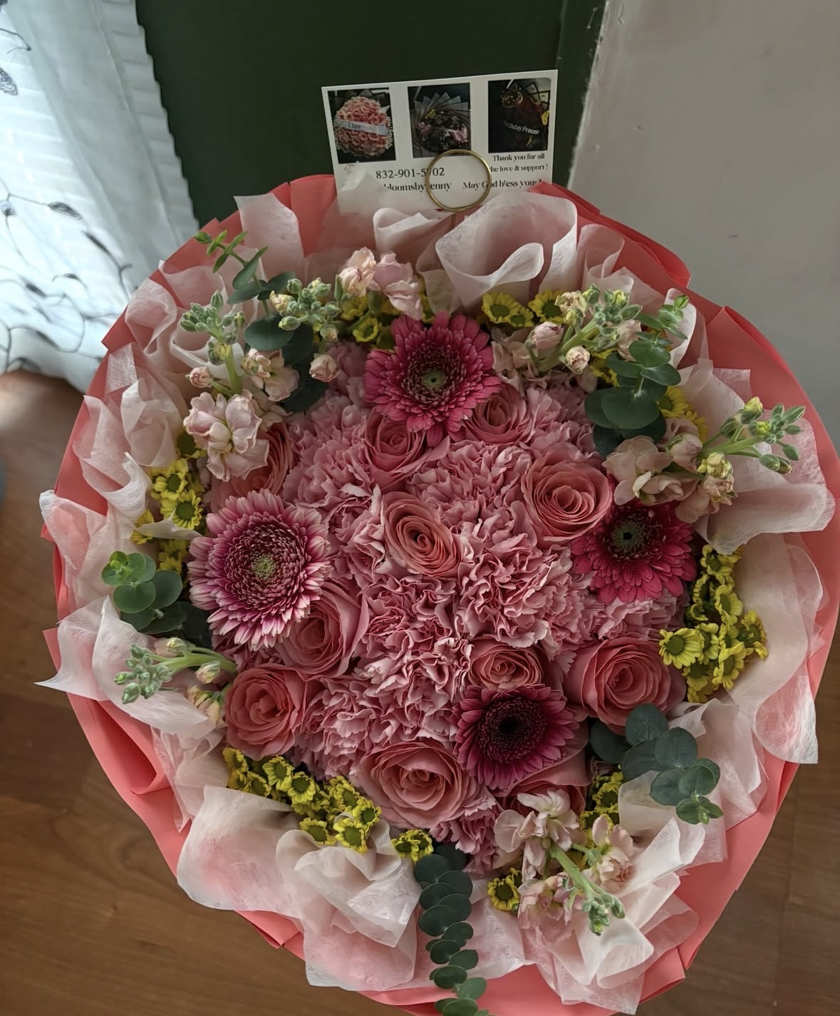 Bloomsby.Jenny floral arrangement